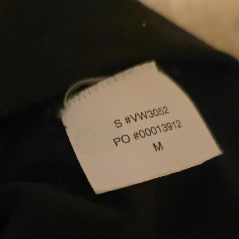 Vuori Women's Black Bike Shorts - Picture 6 of 6